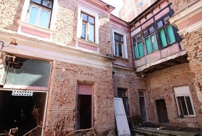 Spațiu comercial, de 800 mp, în P-ța Rosetti - 22