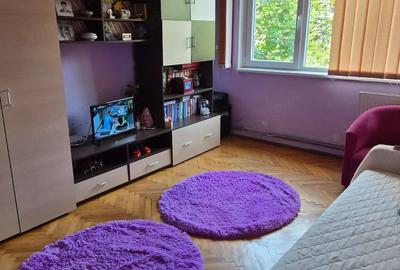 Apartament cu 3 camere semidecomandat în Cetății - 2