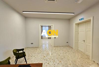 Birou, 45 mp în Central - 3