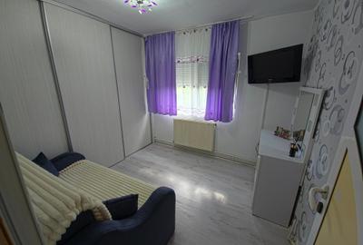 Apartament cu 2 camere semidecomandat, mobilat în Inel I - 10
