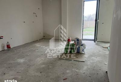 Casă cu 4 camere cu Teren 350 Mp în Sânandrei
