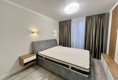 Apartament cu 2 camere decomandat în Eroii Revoluției