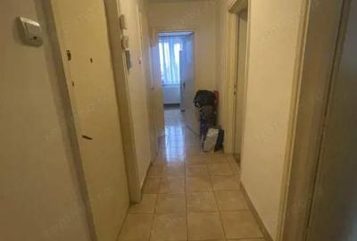 Apartament cu 3 camere decomandat în Calea București - 9