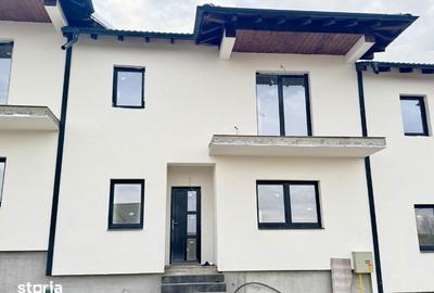 Casă cu 4 camere cu Teren 180 Mp în Central