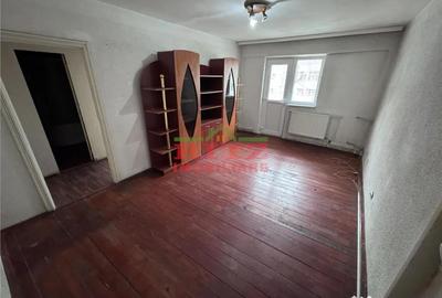 Apartament cu 3 camere semidecomandat în Central - 5