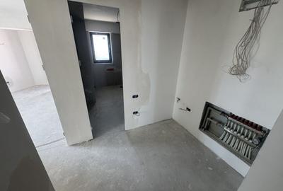 Apartament cu 4 camere decomandat în Tomis Nord - 12
