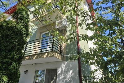 Casă cu 12 camere cu Teren 300 Mp în Eforie