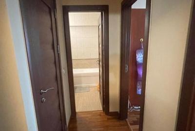 Apartament cu 4 camere decomandat în Central - 3