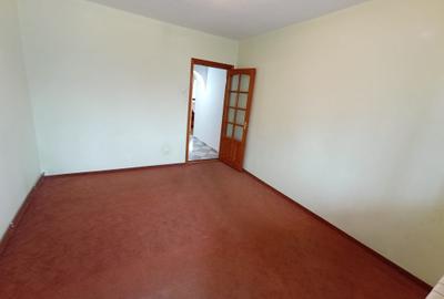 Apartament cu 3 camere semidecomandat în Podu Roș - 10