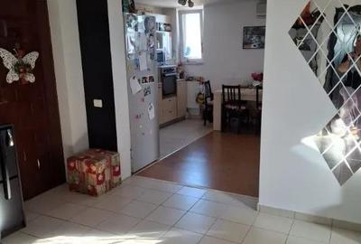 Apartament cu 3 camere decomandat în Roșu - 10
