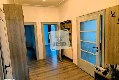 Casă cu 4 camere cu Teren 2000 Mp în Ultracentral - 3