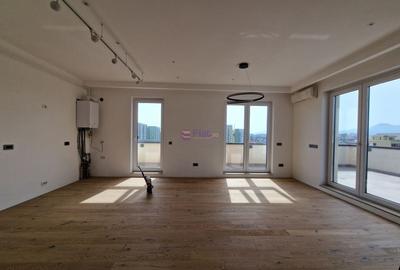 Comision 0 Penthouse 3 Camere 104 mp.  Terasa 43 mp. Tractorul - 2