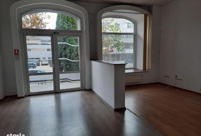 Spațiu comercial, de 100 mp, în Central - 18