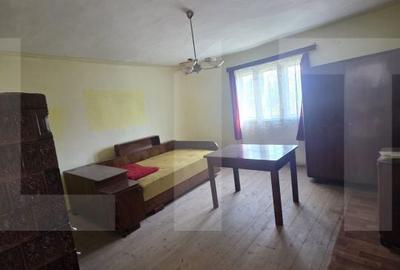 Casă cu 4 camere cu Teren 1210 Mp în Valea Crișului