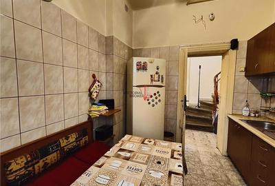 Casă individuală cu 7 camere cu Canalizare în Central - 16