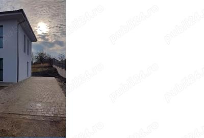 Casă cu 4 camere cu Canalizare în Chinteni - 1