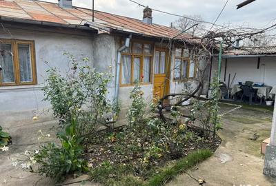 Casă cu 4 camere în Central - 1