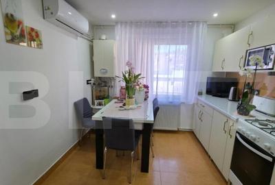 Apartament cu 4 camere decomandat în Industrială - 1