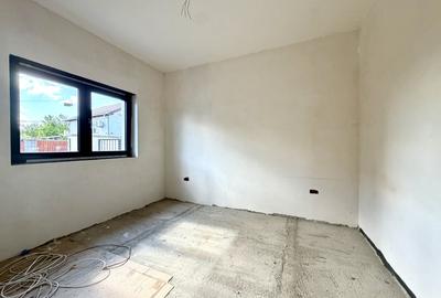 Duplex cu 4 camere cu Canalizare în Plopi - 3