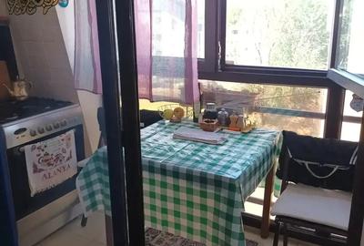 Garsonieră decomandată, mobilată în Vitan - 2