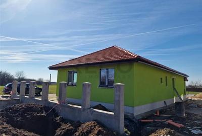 Casă cu 3 camere cu Teren 350 Mp în Borș - 4