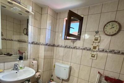 Vila de vanzare, cu 9 camere, 360 mp, zona Ora?tie - 3