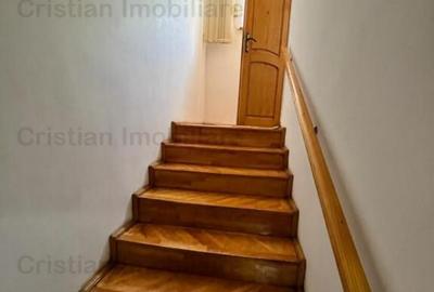 Casă cu 12 camere cu Teren 405 Mp în Central - 6