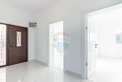 Casa / Vila in centrul orasului Buftea, autobuz, hiper... - 11