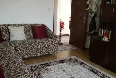 Vand apartament cu 2 camere decomandate Falticeni - 1