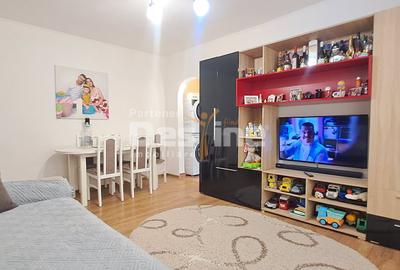 Apartament cu 3 camere semidecomandat, mobilat în Tătărași - 1