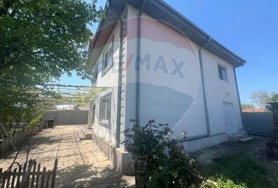 Casă cu 6 camere cu Teren 740 Mp în Jorăști - 13