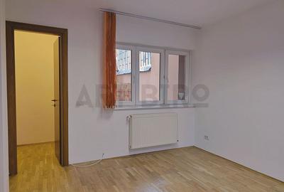 Birou, de 104 mp, în Obor - 3