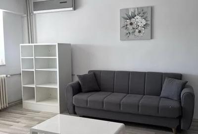 Apartament cu 3 camere semidecomandat, mobilat în Apărătorii Patriei - 1