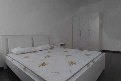 Apartament cu 3 camere decomandat în Cornișa - 4