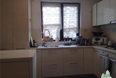Casa tip duplex de inchiriat, 5 camere si curte individuala in Popesti Leordeni - 3