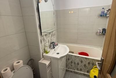 Garsonieră decomandată în Central - 2