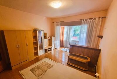 Apartament 2 camere decomandat, etaj 1. Zona Tractorul (Piata) - 2