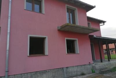 Casa - vila de vanzare construita in stil italian - 10
