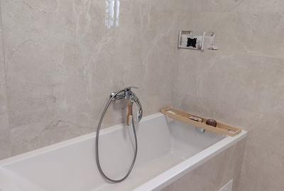 Casă cu 4 camere cu Teren 500 Mp în Central - 3