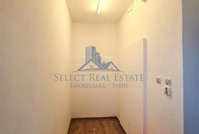 Spațiu comercial, de 40 mp, în Piața Cluj - 4