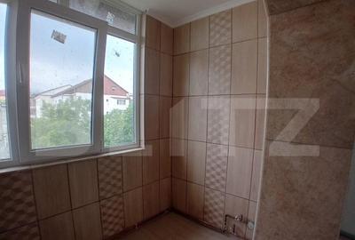 Apartament renovat cu 2 camere decomandate ?i garaj in Dum - 5