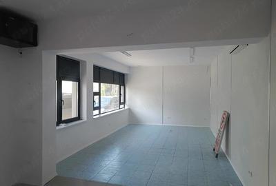 Spațiu comercial, de 47 mp, în Micro 14 - 4