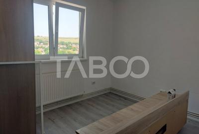 Apartament 3 camere renovat total 38 mp etaj 3 Stejarului Cisnadie - 5