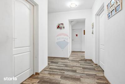 Casă cu 5 camere cu Teren 750 Mp în Holboca - 2