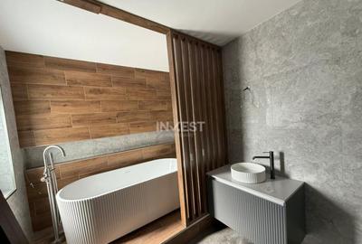 Casă cu 4 camere cu Canalizare în Valea Adâncă