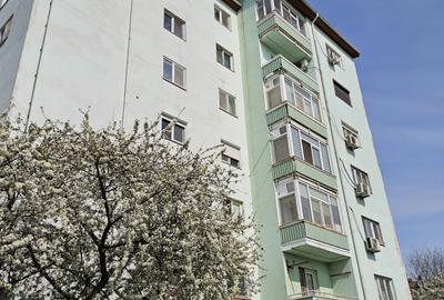 Mangalia bloc nou/ 2 camere decomandate - 1