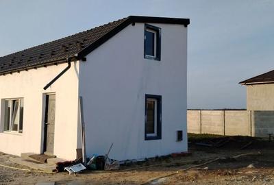 Casă cu 2 camere cu Teren 500 Mp în Săbăreni - 6