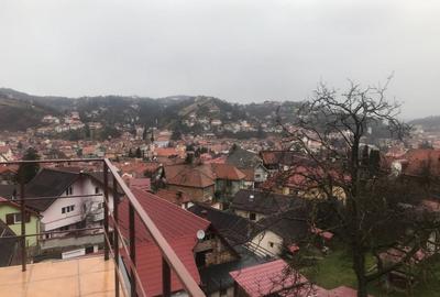Casă individuală cu 4 camere cu Canalizare în Schei - 9