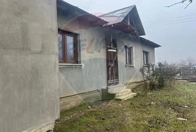 Casă cu Teren 900 Mp în Milcovul - 13