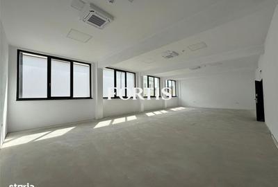 Spațiu comercial, de 16 mp, în Central - 4